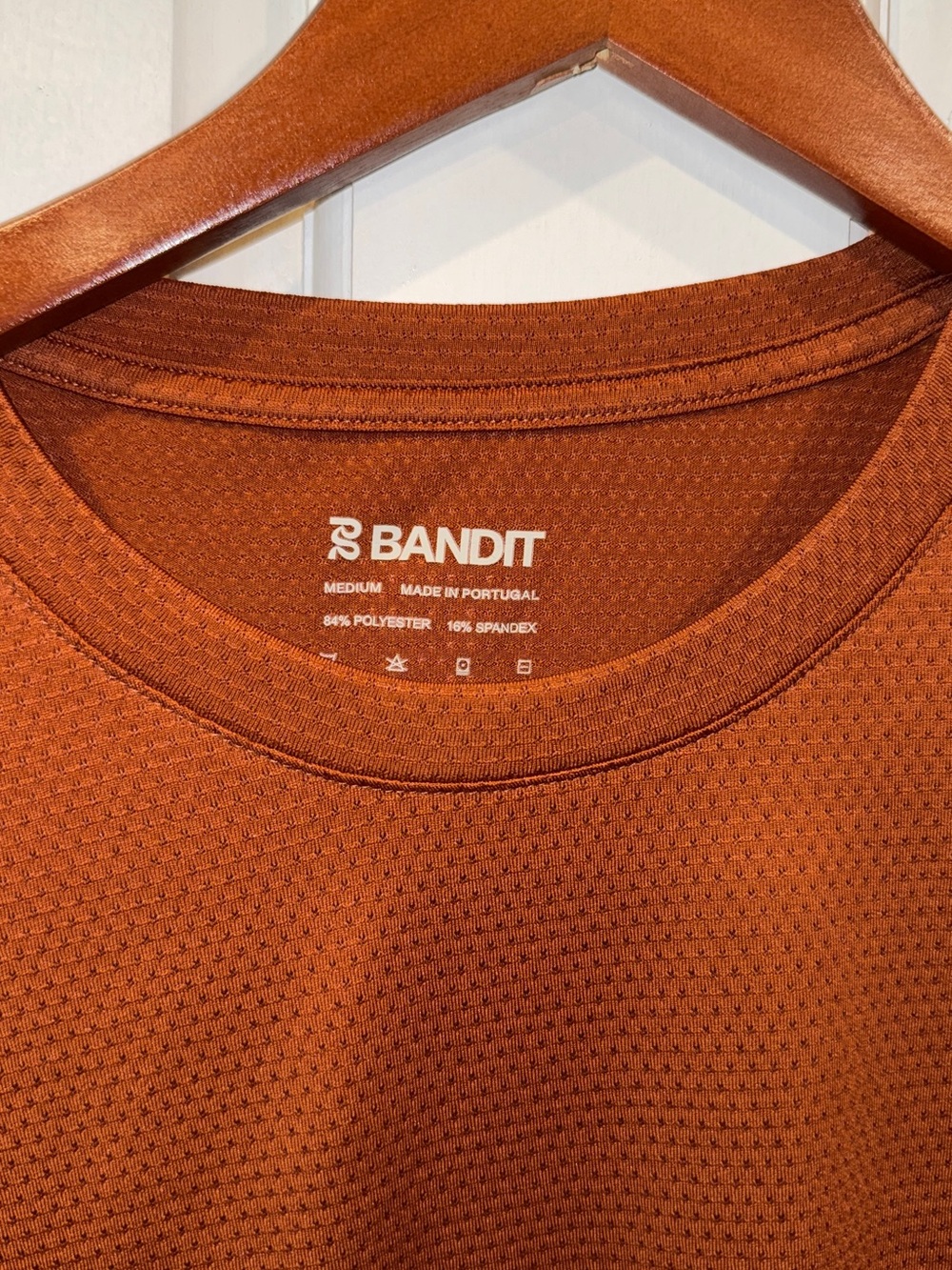 Bandit MEN'S MICROMESH™ RUN TEE - RUST - Picture 2 of 3